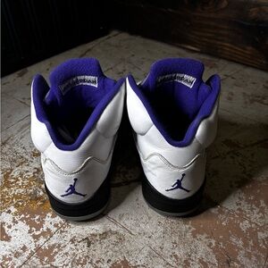 Air Jordan’s 5 dark Concord